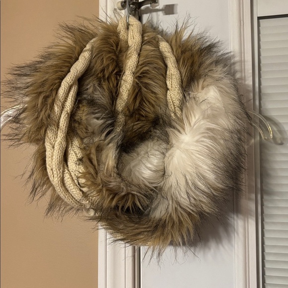 Accessories - Faux Fur Eternity Scarf